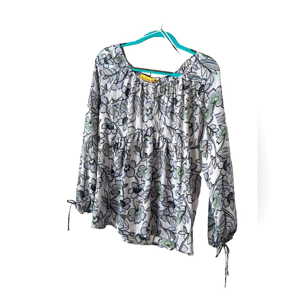 Princess Vera Wang floral blouse women’s medium